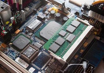 Фото дня: платформа для AMD Geode с поддержкой DDR2